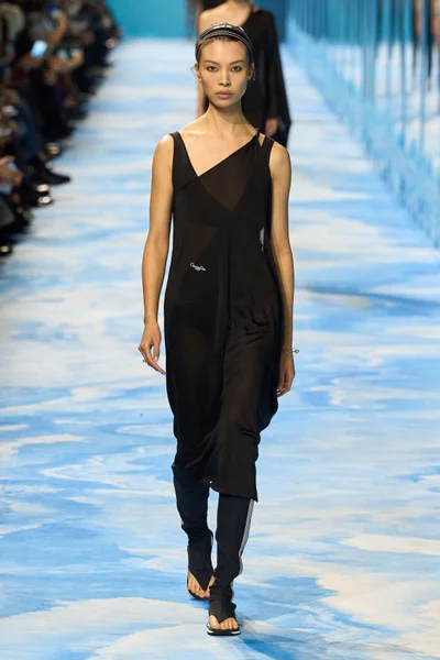 Look 12